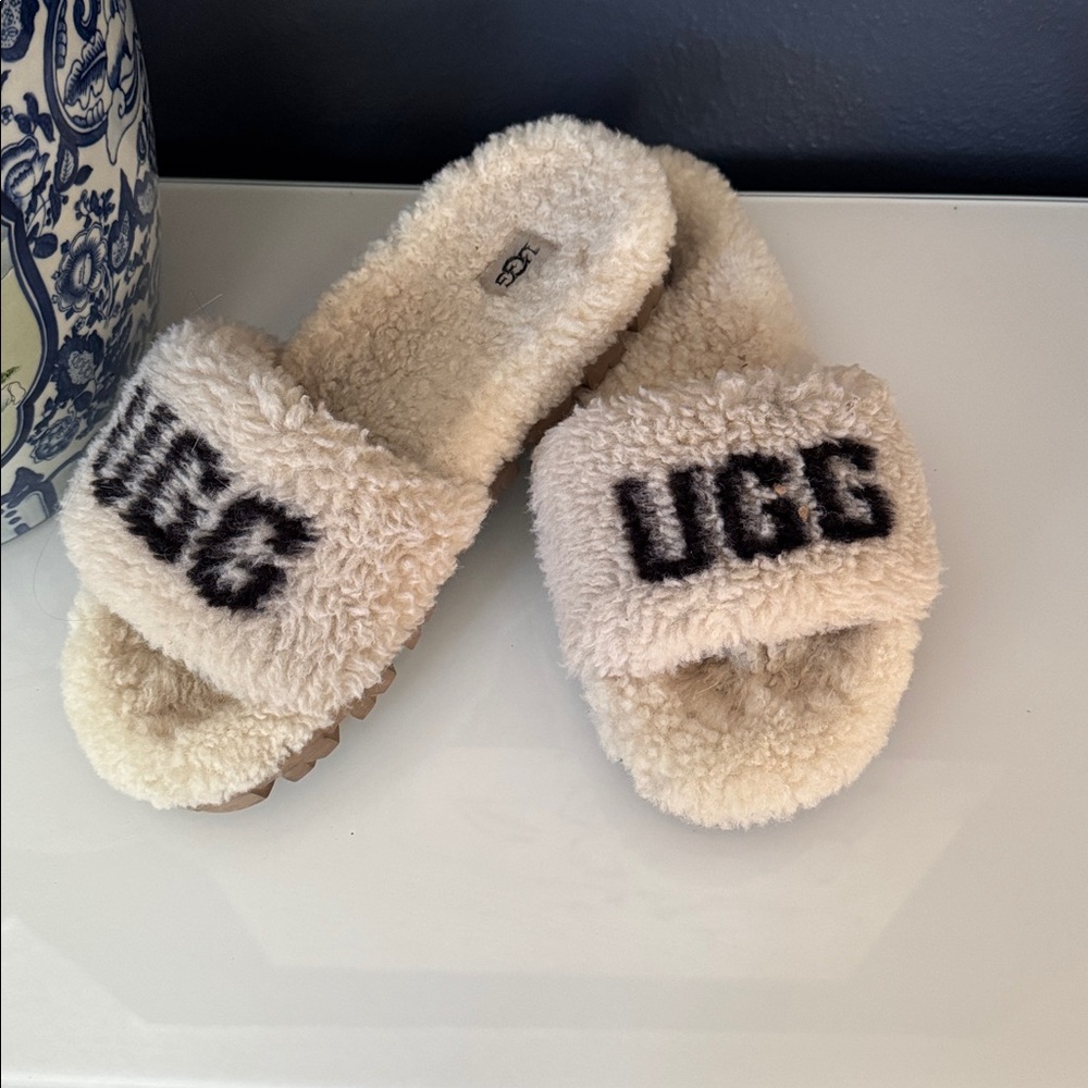 UGG Cream and Black Fuzzy Slippers